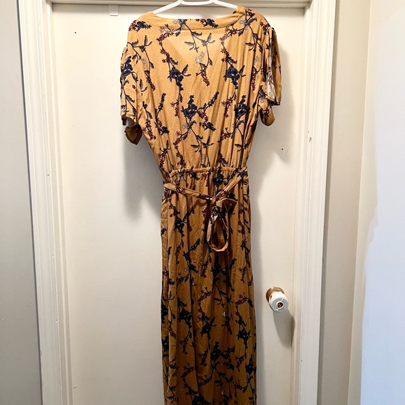 Mustard yellow high low sundress - Picture 2 of 4